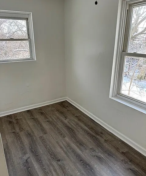 866 E Locust Ave — Photo 9