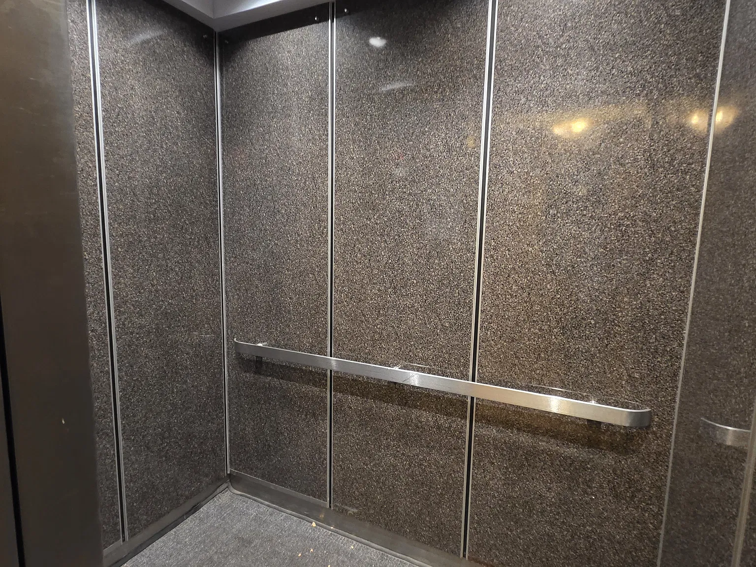 1 bed, 676 sqft, $1,990 — Photo 3
