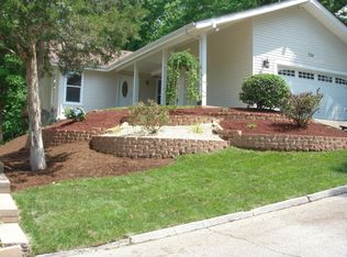 735 Greenwood Ter, Lake Saint Louis, MO 63367