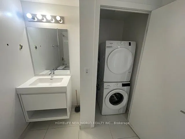 159 Wellesley St E #1105 — Photo 9
