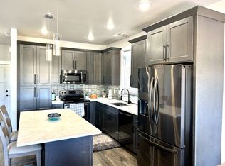 2431 Water Park Loop SE #1, Mandan, ND 58554