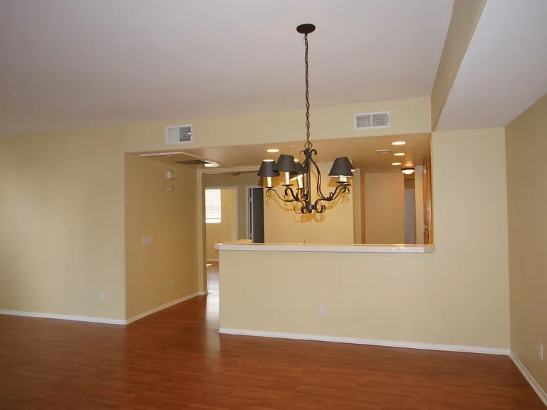 1338 Nicolette Ave #1022 — Photo 4