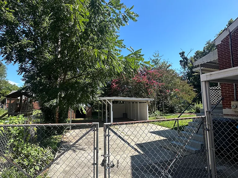 2521 Chatham St NW — Photo 40