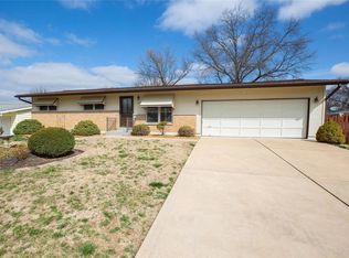 759 Woodward Dr, Saint Louis, MO