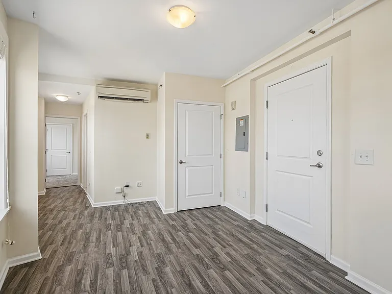 The Ashley Apartments — Photo 42