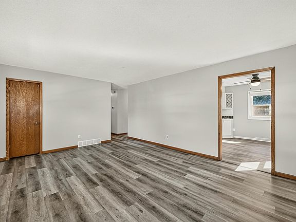 4th image of 1604 9th Ave SE