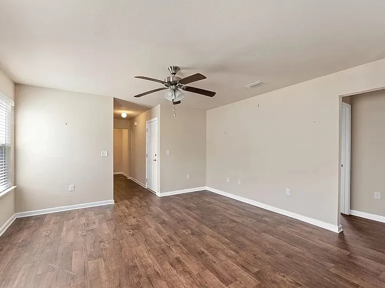 967 Summerton Dr — Photo 7