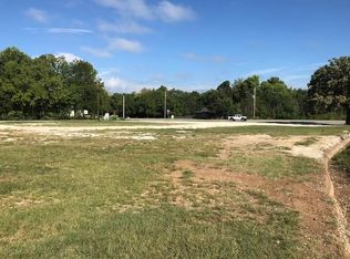 3675 W Martin Luther King Blvd, Fayetteville, AR 72704