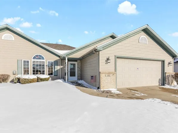 1313 Inglewood Cir, Bloomington, IL 61704