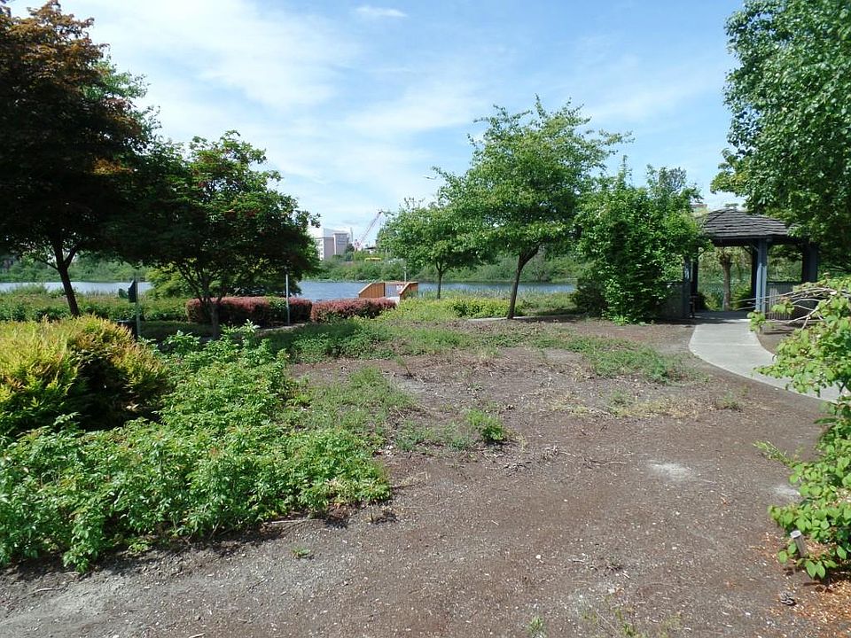 1st image of 3216 S 182nd Pl
