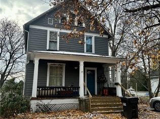 633 W Martin St, East Palestine, OH 44413