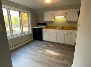 29 Pleasant St APT 5, Gardiner, ME 04345