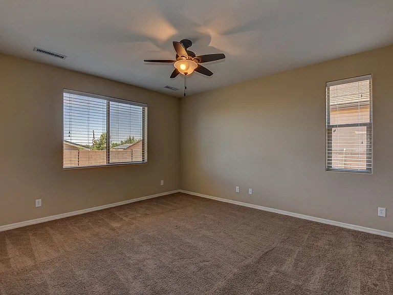 1712 Claire St — Photo 14