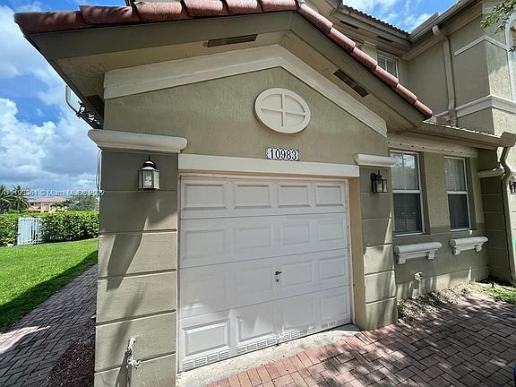 2nd image of 10983 NW 79th St