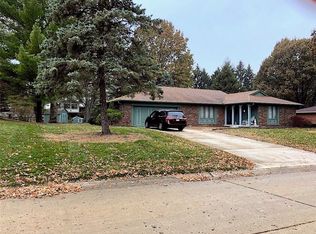 660 Ridge Rd, Greenwood, IN 46142