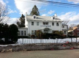 15717 Rose Ave, Flushing, NY 11355