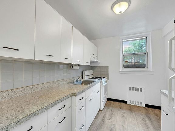 2nd image of 5610 Netherland Ave APT 1G