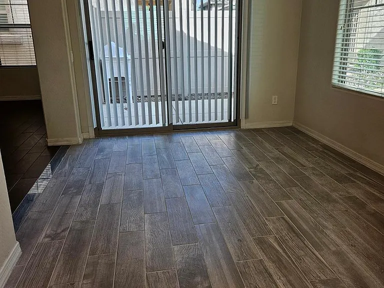 2204 W Le Marche Ave — Photo 27