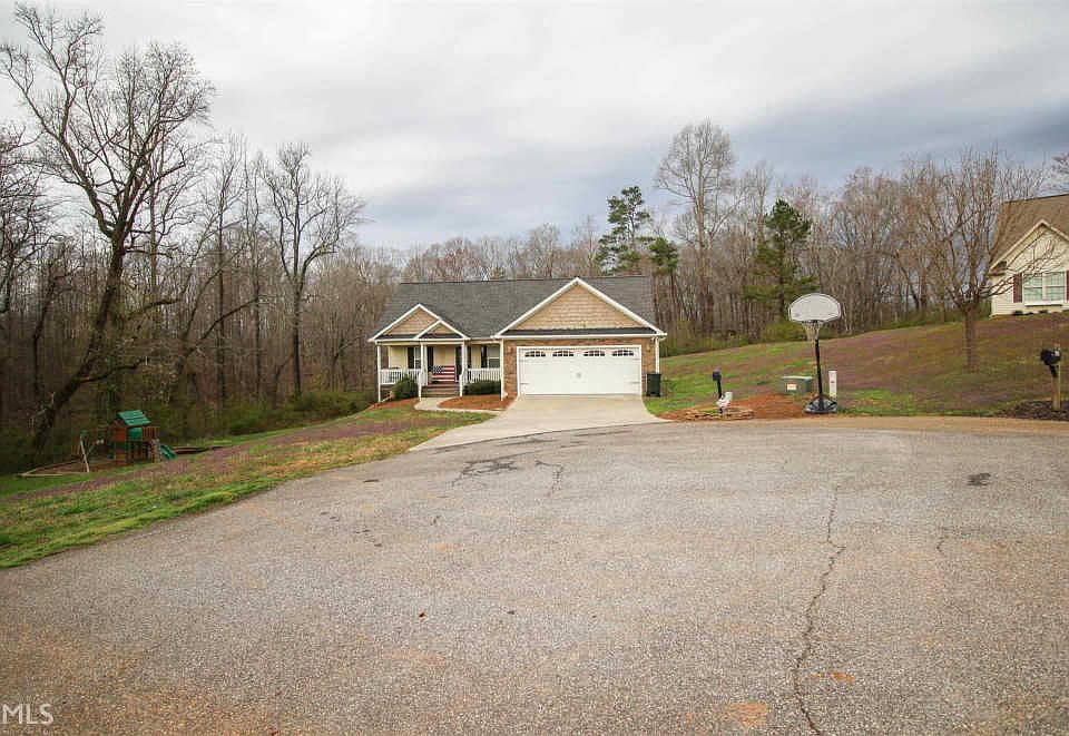 1st image of 377 Chandler Ct