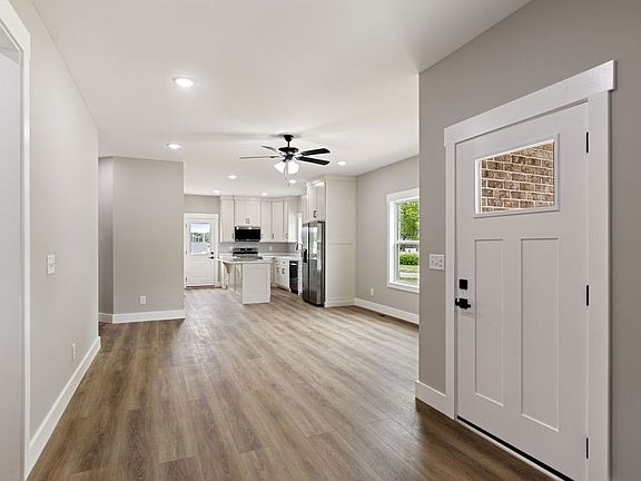 3rd image of 1116 Baker Ln
