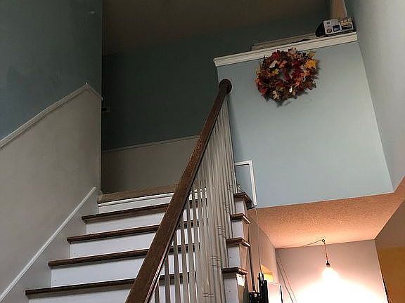 3rd image of 1549 Autumn Dr