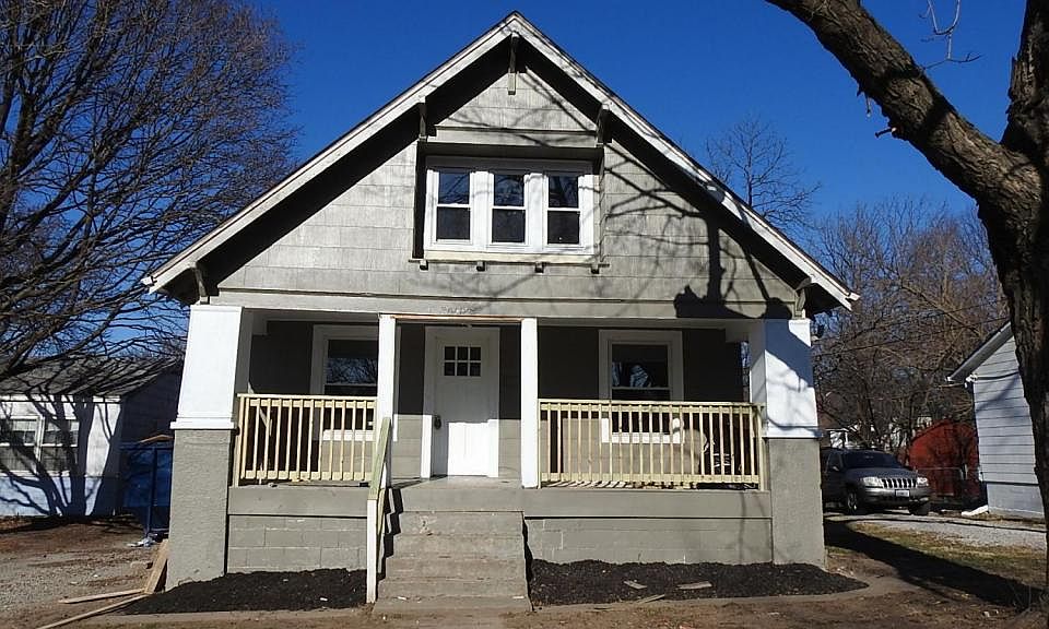 1st image of 1420 W College St