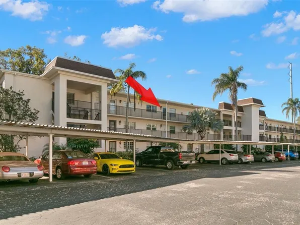 831 Maple Ct APT 303, Dunedin, FL 34698