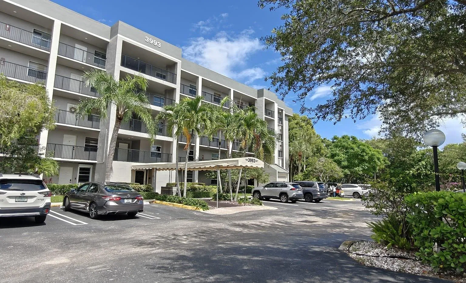 2 bed, 2.0 bath, 1357 sqft, $2,550 — Photo 1