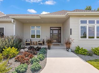 34915 N Huebner Rd, Oconomowoc, WI 53066