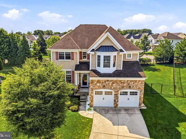 7 Transom Ct, Mount Laurel, NJ 08054