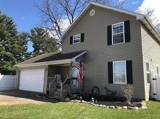 321 S West St, Fenton, MI 48430