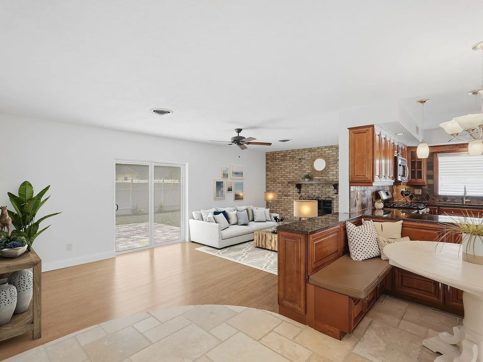 3 bed, 1252 sqft, $3,250 — Photo 4