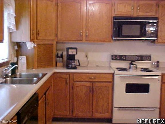 2nd image of 1547 Dodge Dr NW
