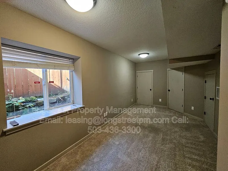 6458 NE 8th Ave — Photo 37