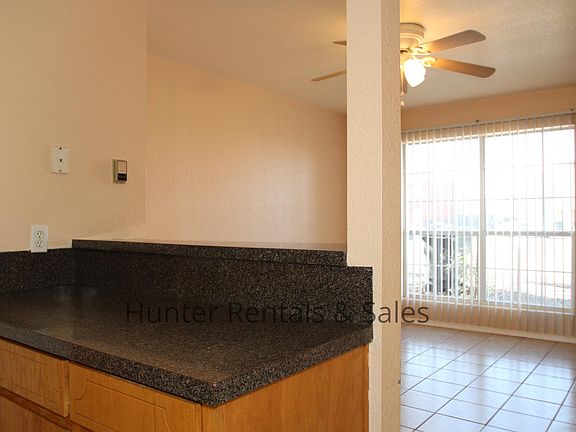 4th image of 4400 Deek Dr APT B