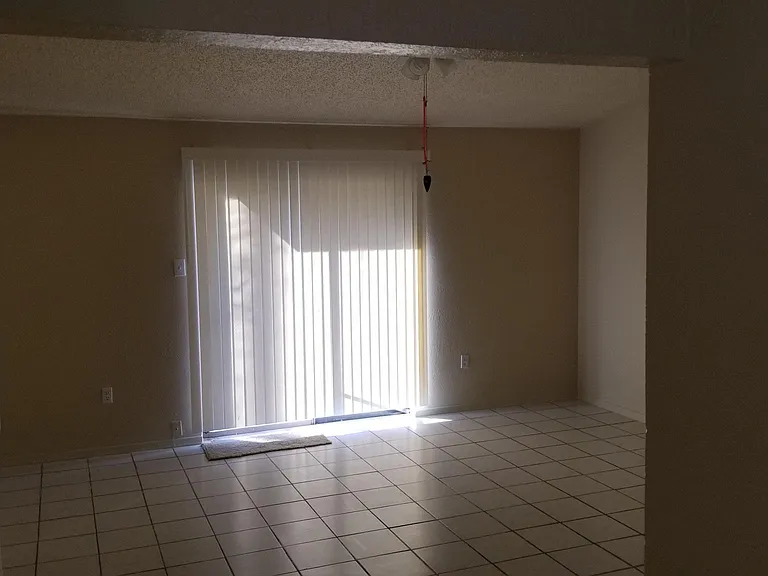 1416 Forest Valley Dr — Photo 3