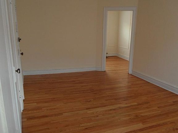 3rd image of 1235 W North Shore Ave APT 3B