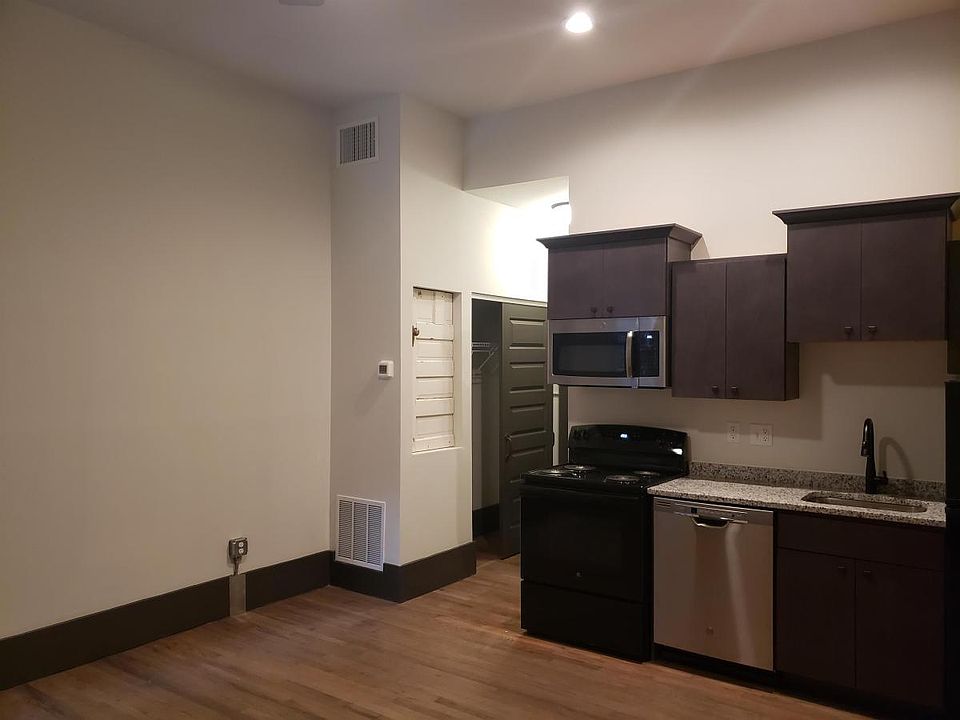 1st image of 1513 Republic St #16