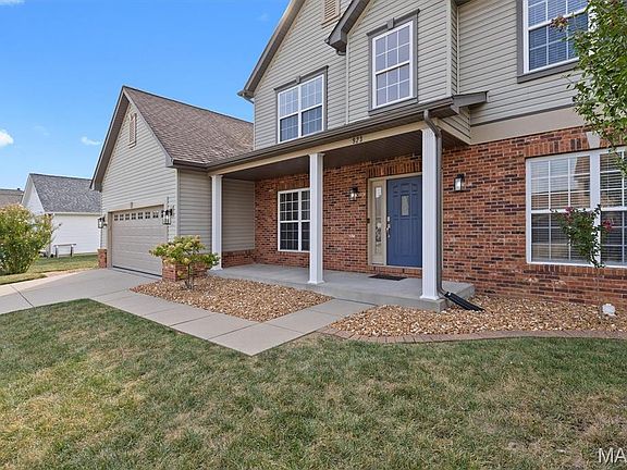 2nd image of 923 Saint Nicholas Dr