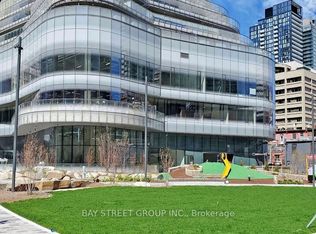 11 Wellesley St W #3306-C01, Toronto, ON M4Y 0G4