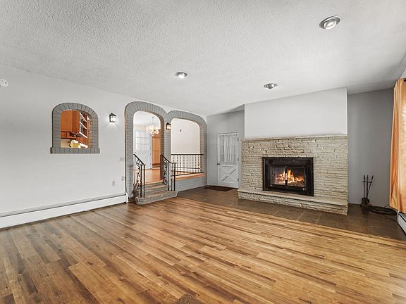2nd image of 148 Pitkin Hill Rd