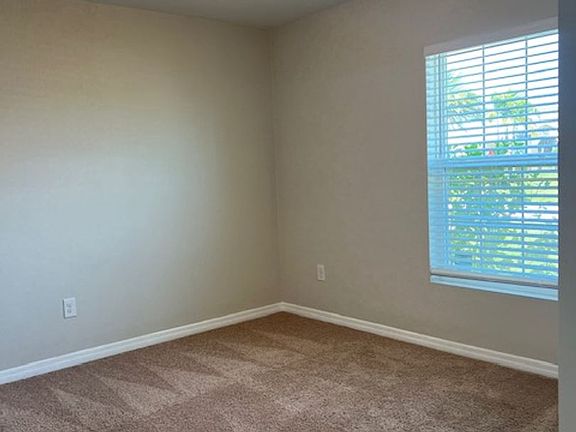 2nd image of 1134 NE 39th Ter
