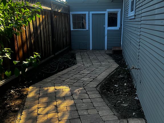 3rd image of 403 Leland Ave #2004