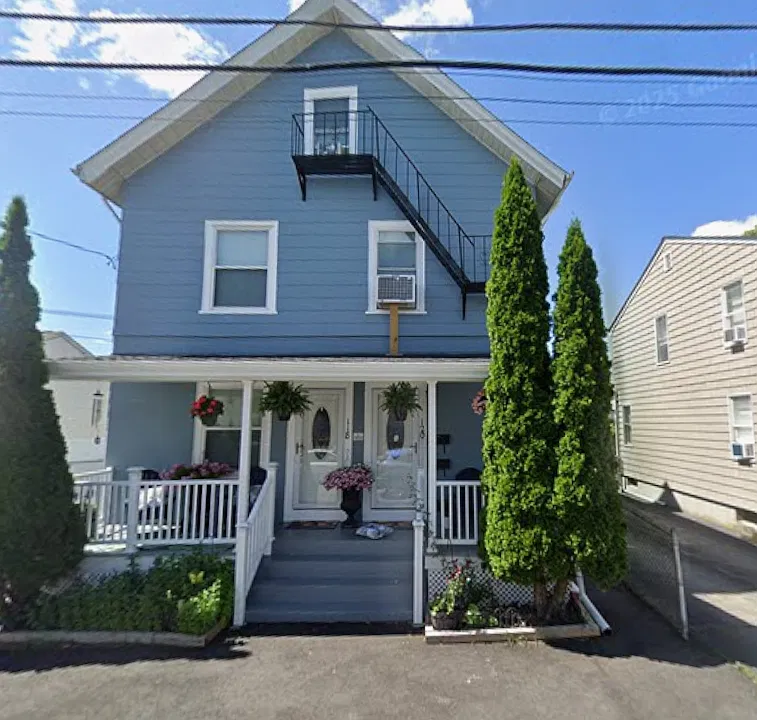 118 Francis Ave #1