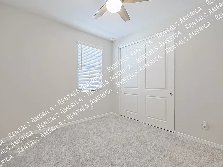 10218 W Piccadilly Rd — Photo 20