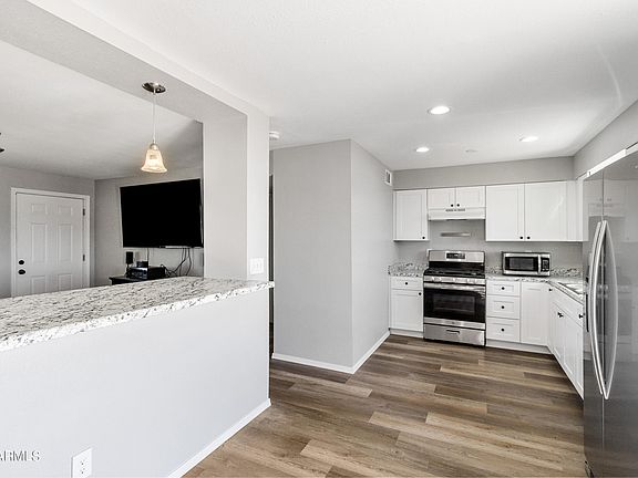 2nd image of 1001 S CAMPBELL Drive