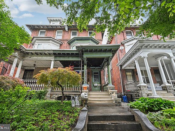 2nd image of 4947 Catharine St