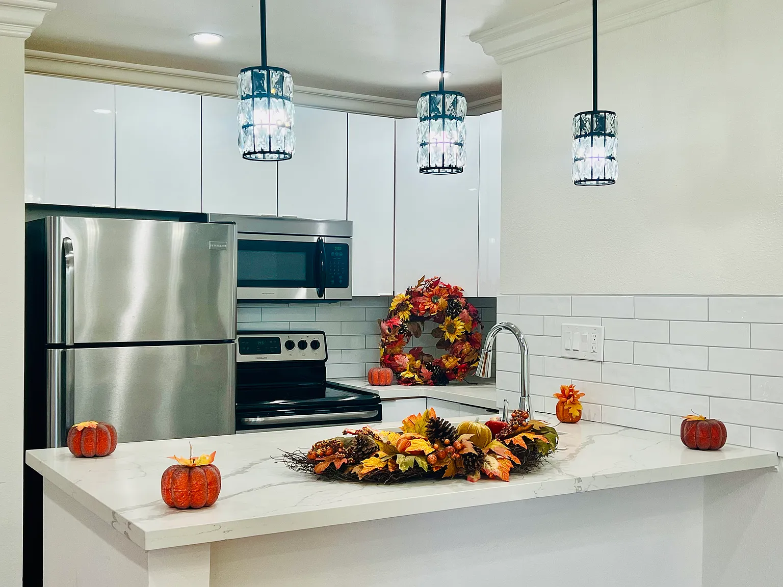 1440 Veteran Ave — Photo 2