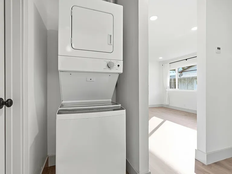 205 Alaska Ave #2 — Photo 6