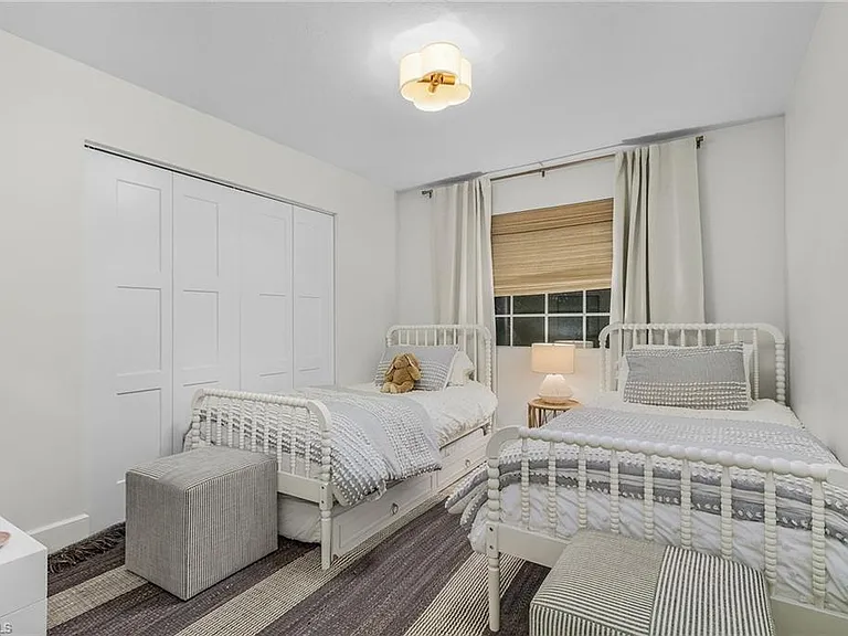 6155 Standing Oaks Ln — Photo 15